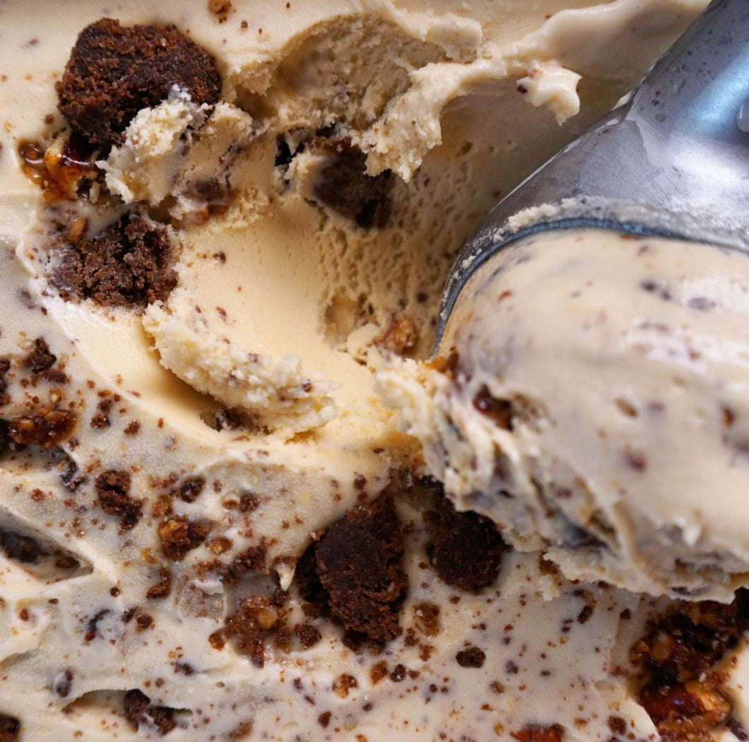 Whiskey Pecan Brownie 473ml tub *classic